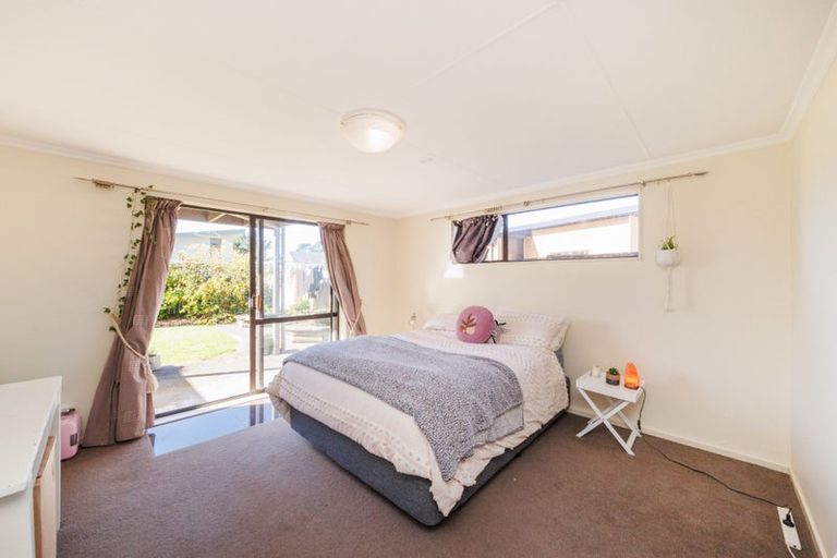 Photo of property in 42a Clifton Terrace, Fitzherbert, Palmerston North, 4410