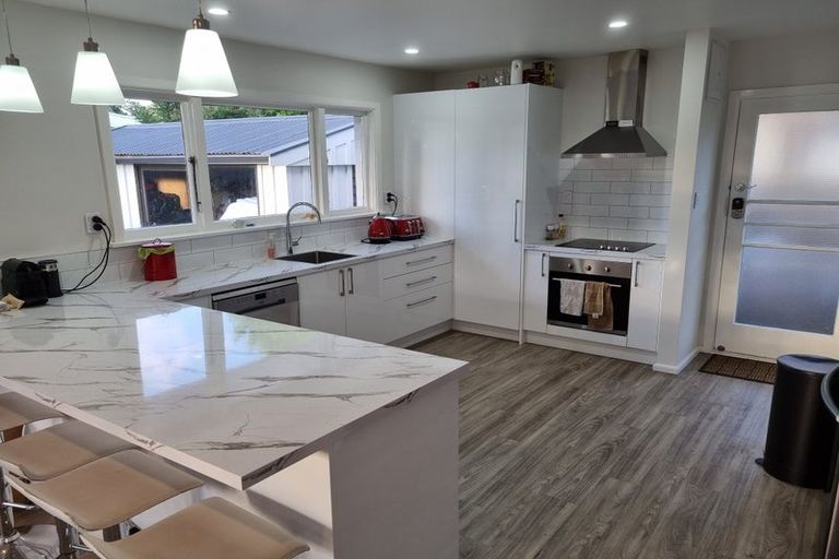 Photo of property in 117 Blighs Road, Strowan, Christchurch, 8052