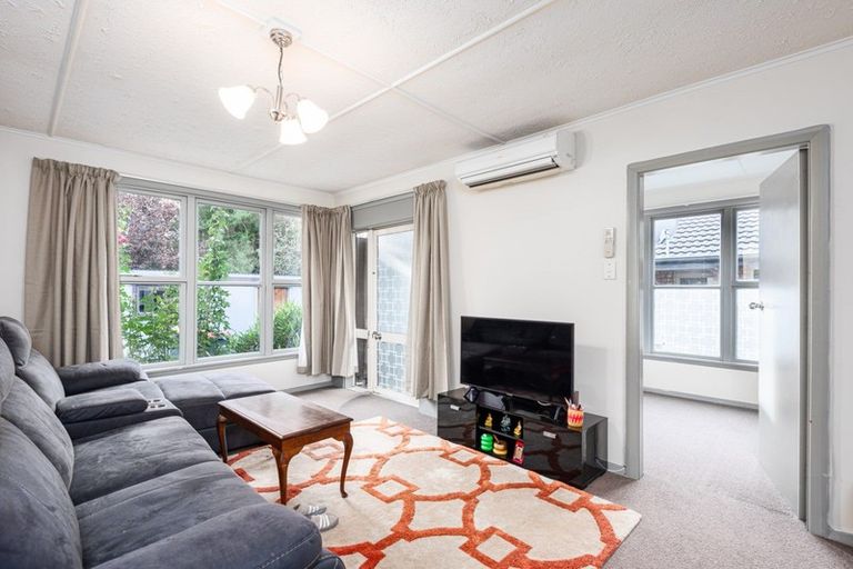 Photo of property in 1/184 Greers Road, Bryndwr, Christchurch, 8053