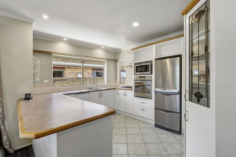 Photo of property in 8 Doneraille Place, Bethlehem, Tauranga, 3110