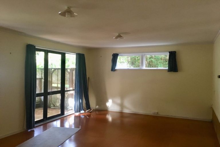 Photo of property in 62 Braemar Road, Castor Bay, Auckland, 0620