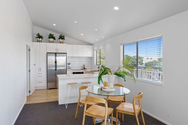 Photo of property in 116 Field Way, Waikanae Beach, Waikanae, 5036