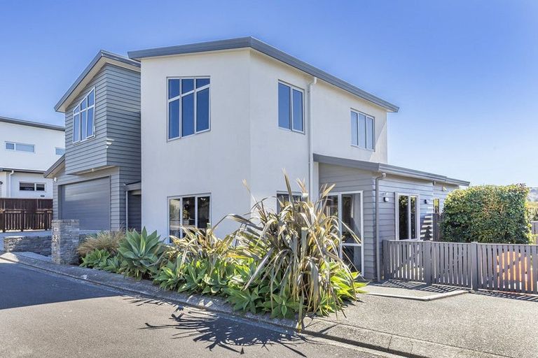 Photo of property in 62 Saint Ives Drive, Camborne, Porirua, 5026