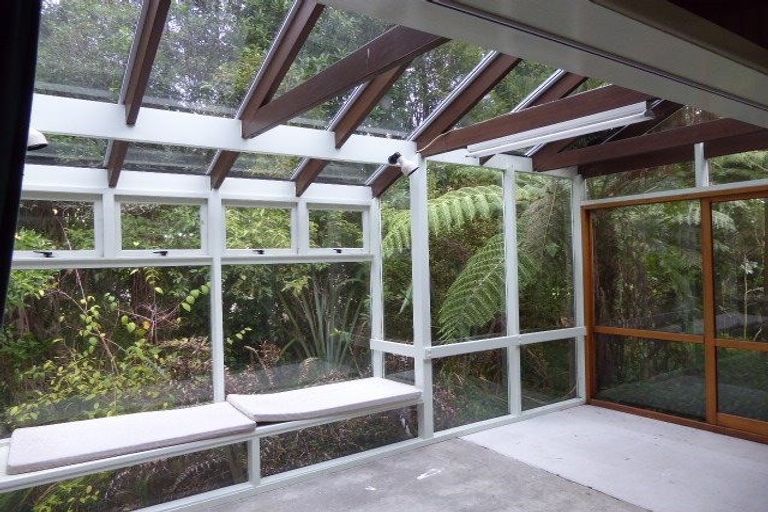 Photo of property in 48 Blue Mountains Road, Pinehaven, Upper Hutt, 5019