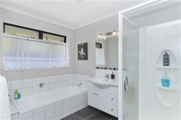 Photo of property in 46 Rosella Drive, Welcome Bay, Tauranga, 3112