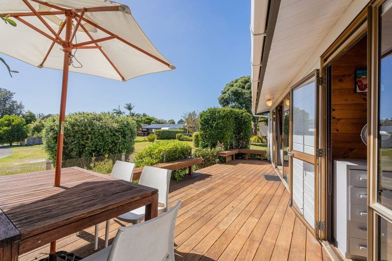 Photo of property in 23 Pitkethley Circle, Pauanui, Hikuai, 3579