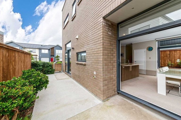 Photo of property in 21 Mapou Road, Hobsonville, Auckland, 0616