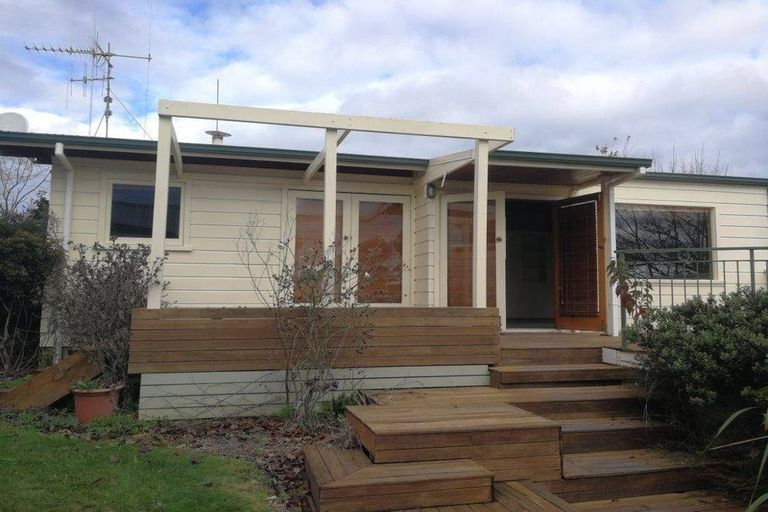 Photo of property in 18 Helena Road, Hillcrest, Hamilton, 3216