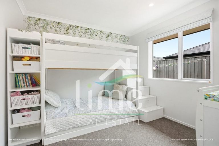 Photo of property in 16 Batchelor Place, Kaiapoi, 7630