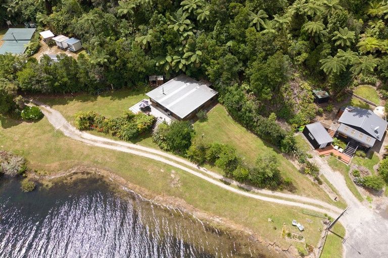 Photo of property in 11 Chingford Road, Lake Rotoma, Rotorua, 3074