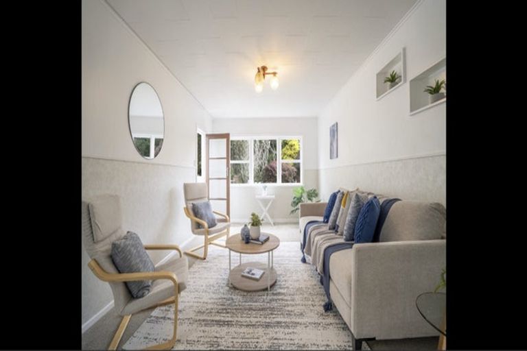 Photo of property in 3 South Street, Tawa, Wellington, 5028