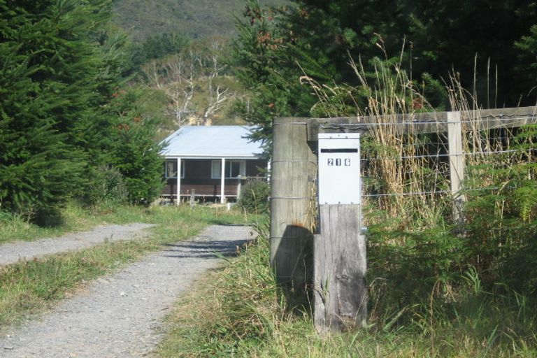 Photo of property in 216 Parkes Line Road, Maymorn, Upper Hutt, 5018