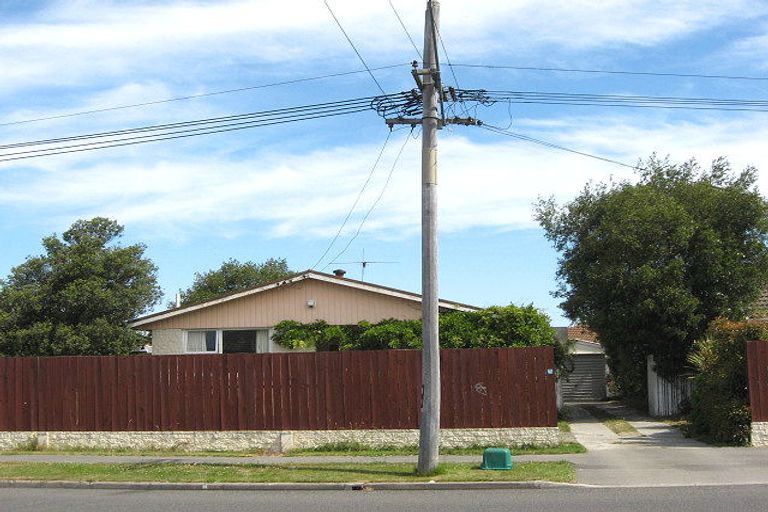 Photo of property in 396 Mairehau Road, Parklands, Christchurch, 8083