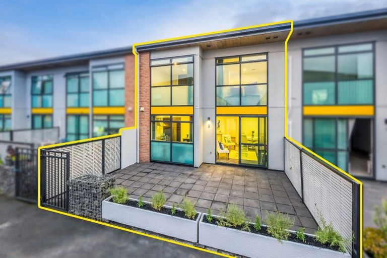 Photo of property in 2/182 Flat Bush School Road, Flat Bush, Auckland, 2019