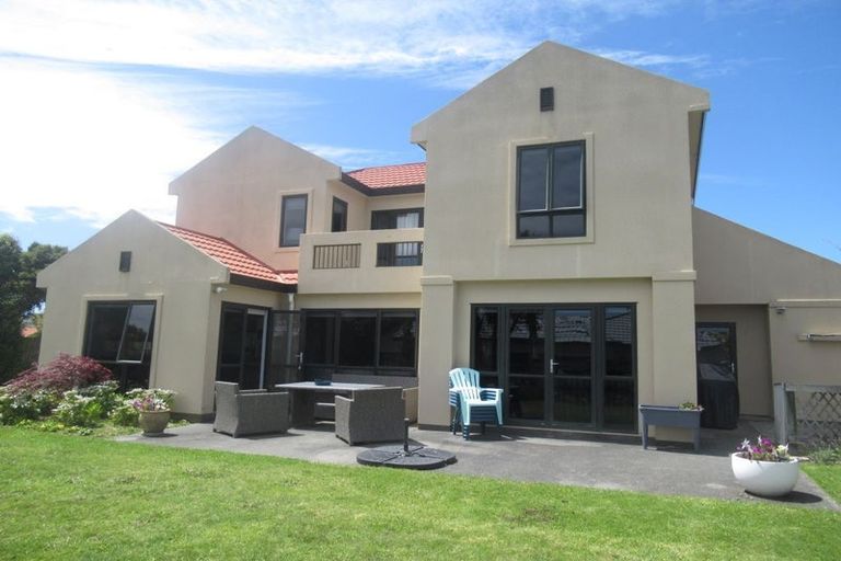 Photo of property in 62 Samwell Drive, Whitby, Porirua, 5024