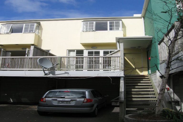 Photo of property in 43 Little George Street, Thorndon, Wellington, 6011