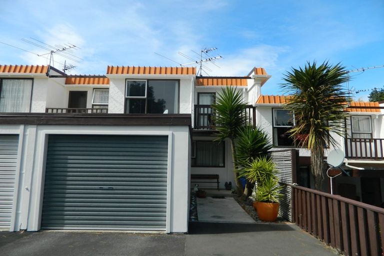 Photo of property in 2/9 Ash Grove, Ranui, Porirua, 5024