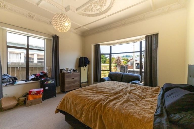 Photo of property in 103 Hargest Crescent, Saint Clair, Dunedin, 9012