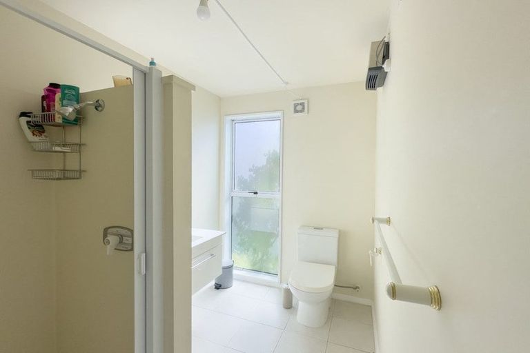 Photo of property in 72 Avonhead Road, Avonhead, Christchurch, 8042