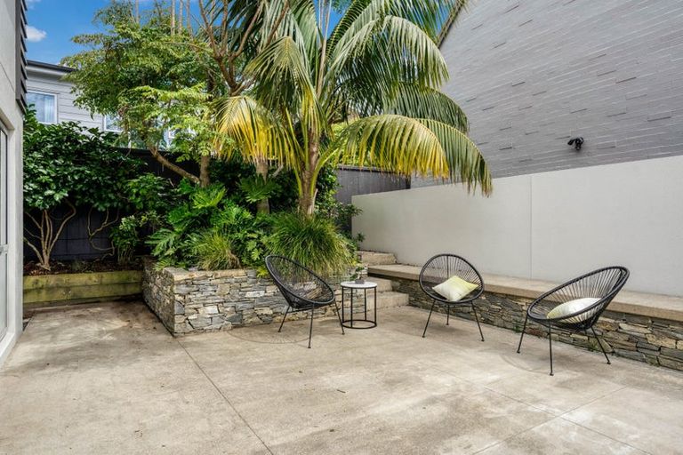 Photo of property in 128 Churchill Road, Rothesay Bay, Auckland, 0630
