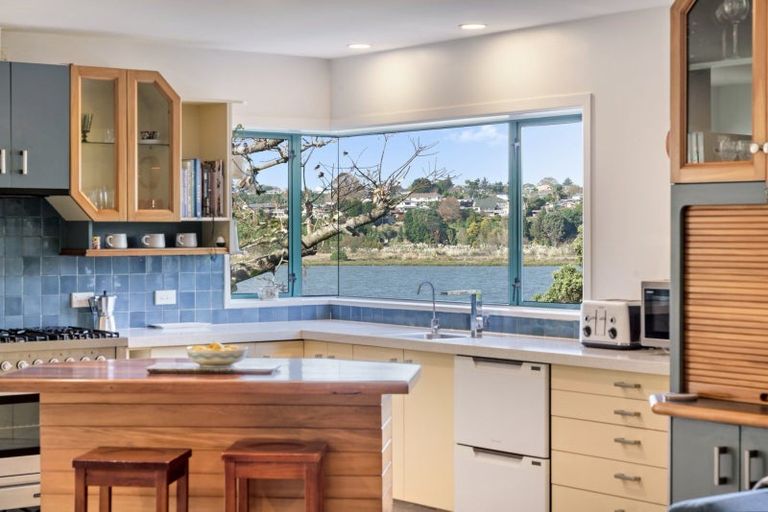 Photo of property in 9 Bay Street, Matua, Tauranga, 3110