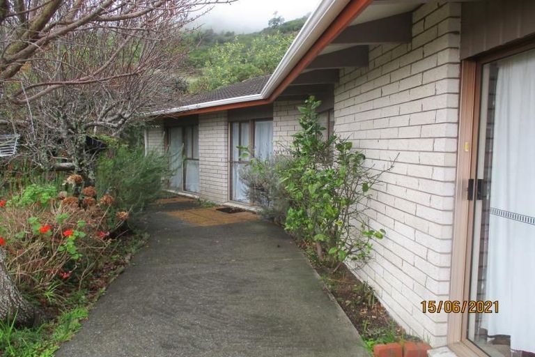 Photo of property in 135 Winara Avenue, Waikanae, 5036