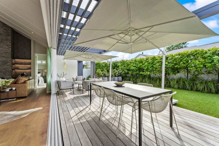 Photo of property in 18 Torea Road, Matakana, Warkworth, 0985