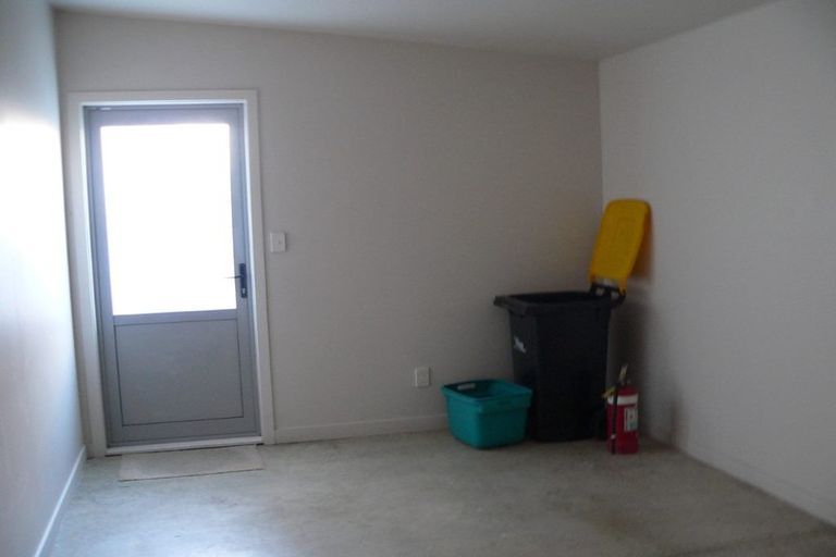 Photo of property in 18 Franklyn Road, Tawa, Wellington, 5028