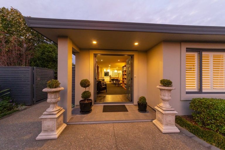 Photo of property in 86a Pahiatua Street, Hokowhitu, Palmerston North, 4410