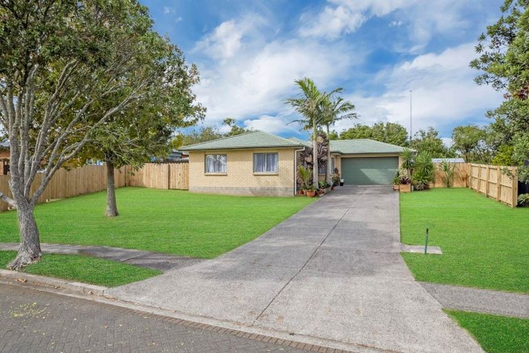 Photo of property in 9 Hawkley Close, Flat Bush, Auckland, 2019