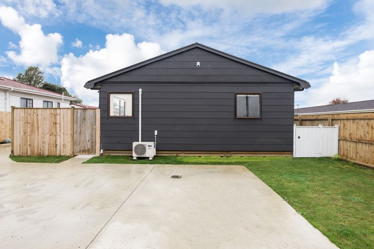 Photo of property in 34 Churchill Avenue, Manurewa, Auckland, 2102