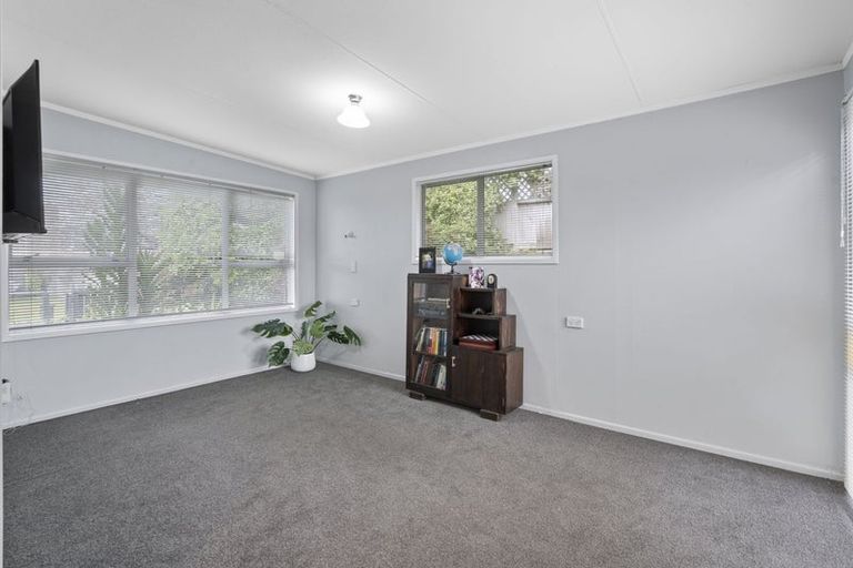 Photo of property in 14 Rainsford Street, Moturoa, New Plymouth, 4310