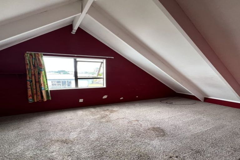 Photo of property in 2 Dalmahoy Place, Wattle Downs, Auckland, 2103