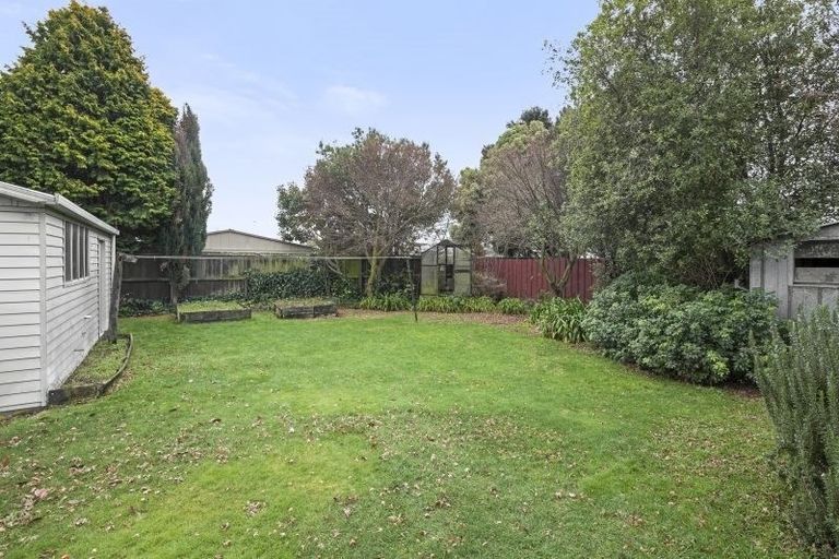 Photo of property in 9 Dickson Crescent, Hornby, Christchurch, 8042