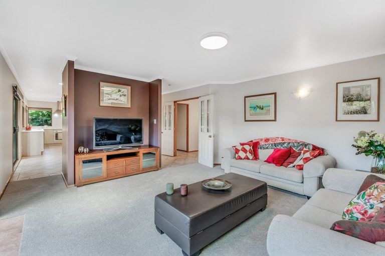 Photo of property in 71a Bay Street, Red Beach, 0932