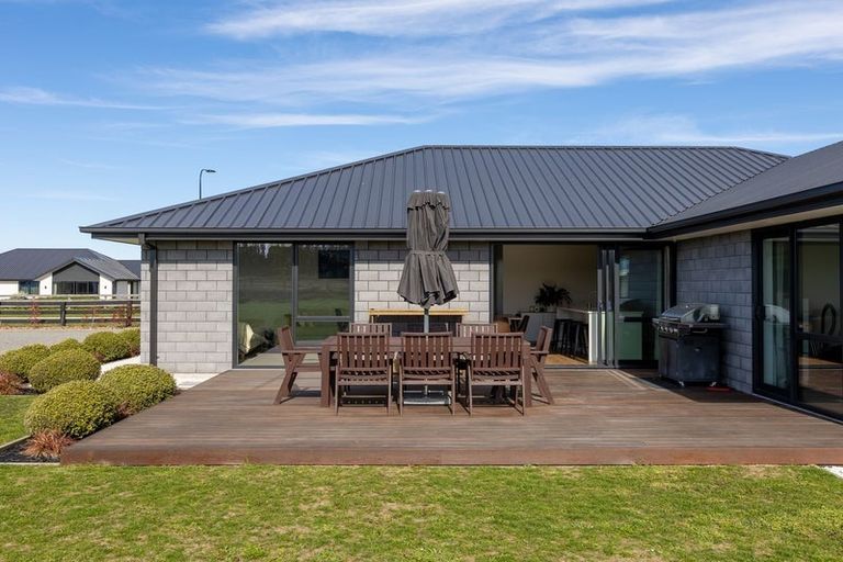 Photo of property in 32 Summers Road, Darfield, 7571