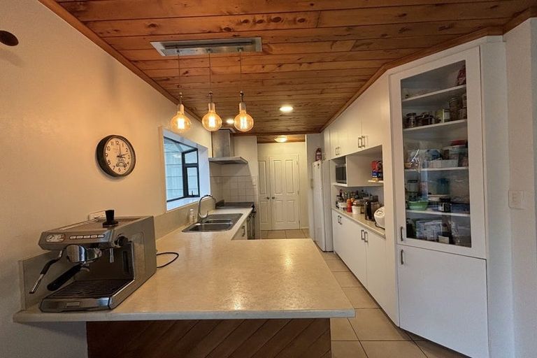 Photo of property in 42 Codlin Road, Waiuku, 2683