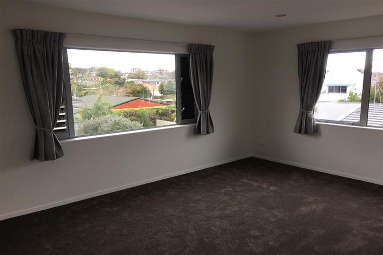 Photo of property in 3a Livingstone Street, Milford, Auckland, 0620