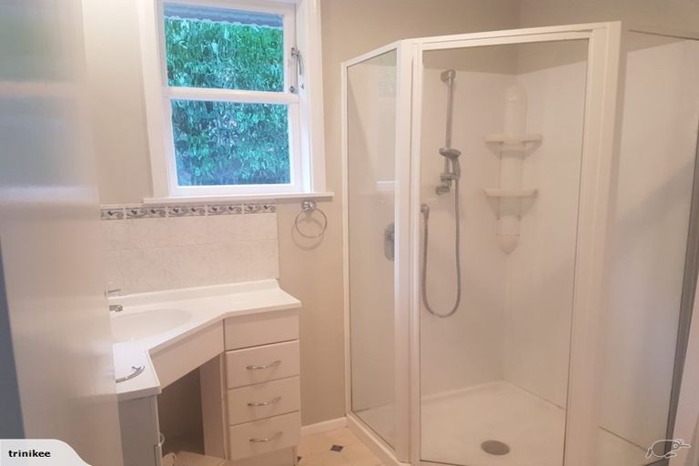 Photo of property in 2 Wilfred Street, Tawa, Wellington, 5028