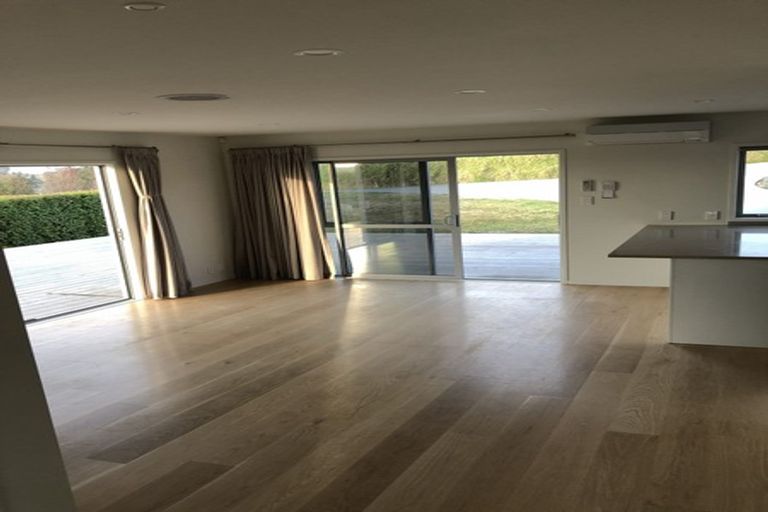 Photo of property in 32 Worsnop Way, Stillwater, Silverdale, 0794