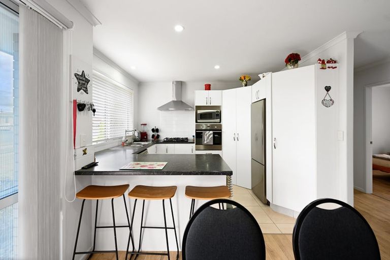 Photo of property in 2 Astor Avenue, Dinsdale, Hamilton, 3204