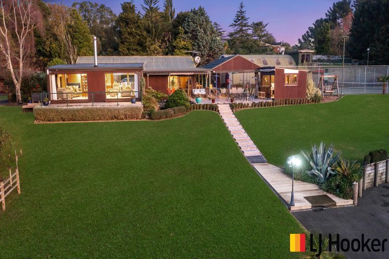 Photo of property in 77 Awanui Rise, Papakura, 2582