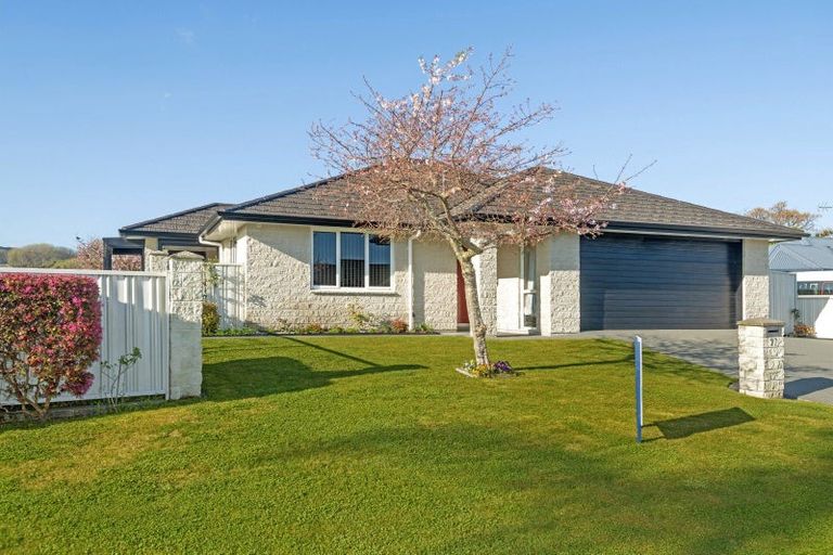 Photo of property in 27 Margaret Place, Lytton West, Gisborne, 4010