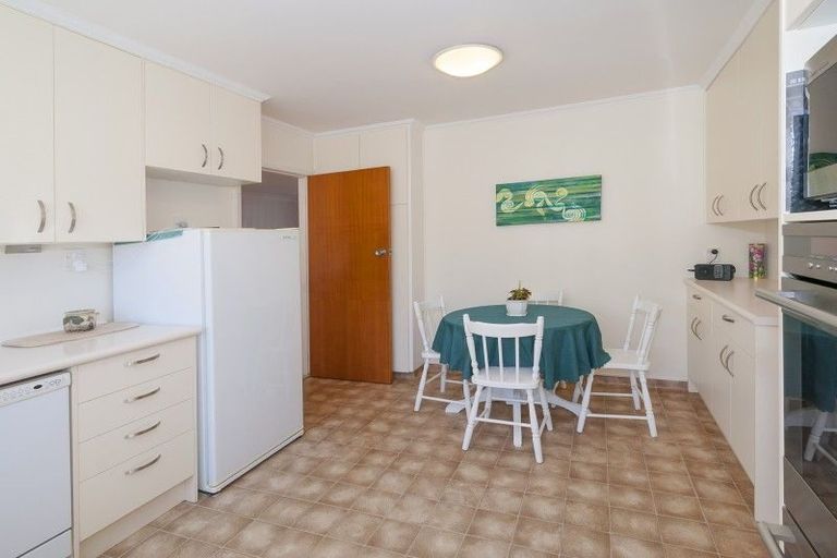 Photo of property in 41 Kebbell Grove, Epuni, Lower Hutt, 5011