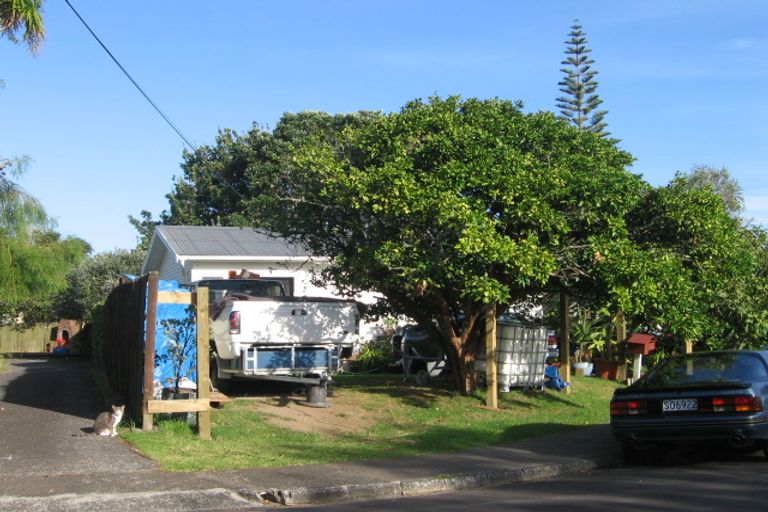 Photo of property in 6 Avalon Place, Glenfield, Auckland, 0629