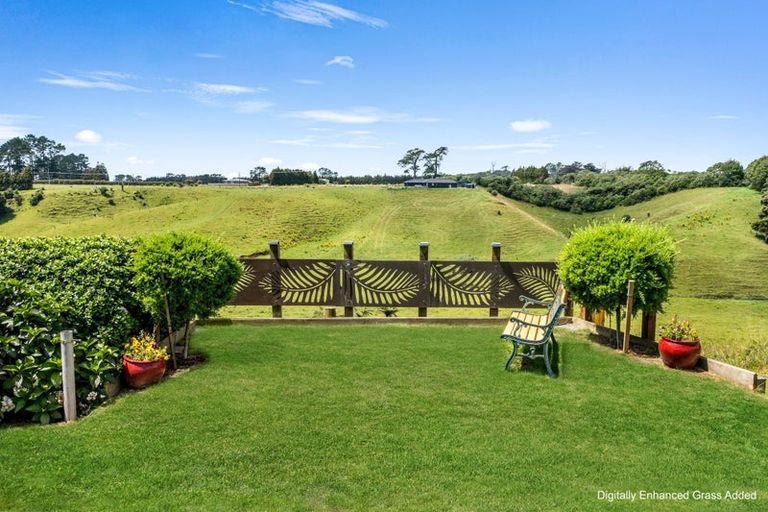 Photo of property in 98 Pitt Road, Hillsborough, New Plymouth, 4372