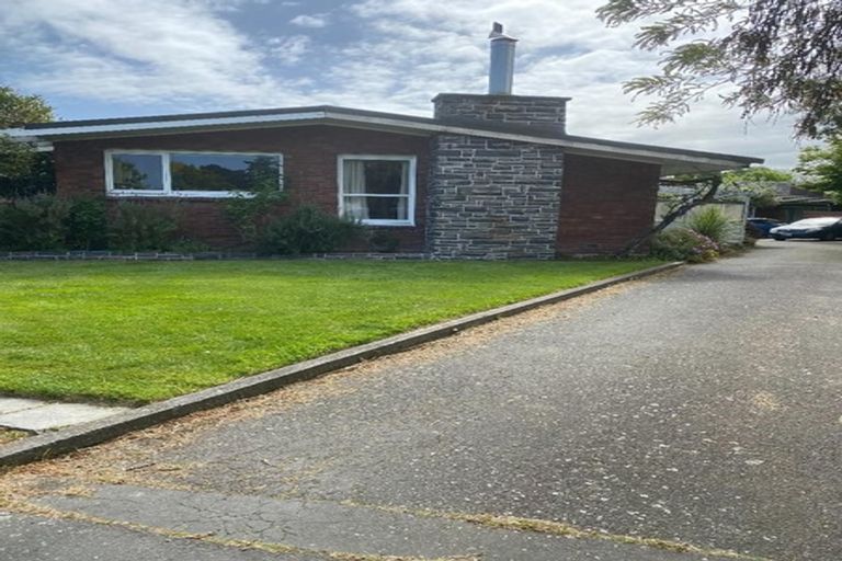 Photo of property in 1/27 Tuirau Place, Ilam, Christchurch, 8041