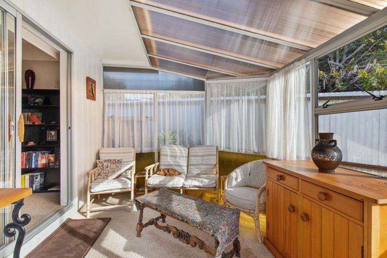 Photo of property in 2/57 Sunbrae Drive, Silverstream, Upper Hutt, 5019