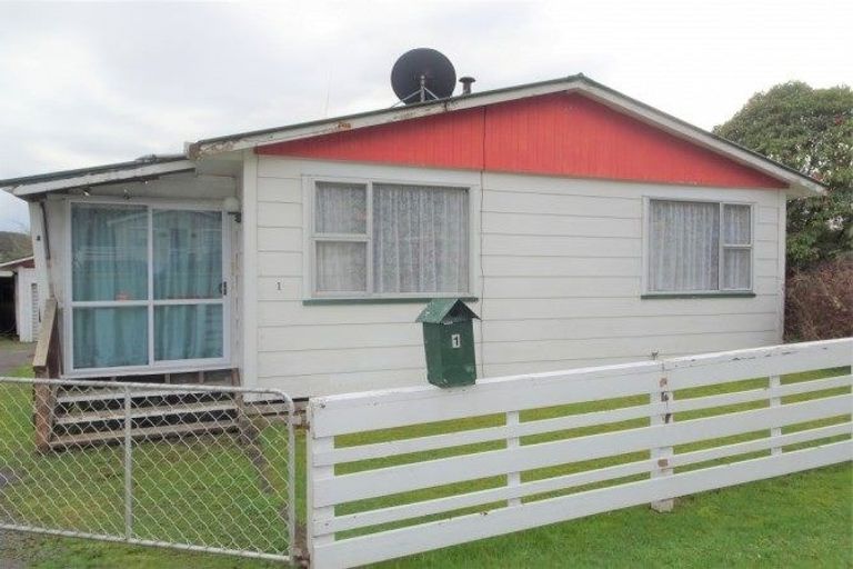 Photo of property in 1 Mawhera Street, Dobson, Greymouth, 7805