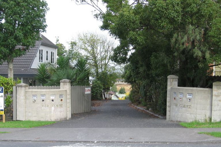 Photo of property in 251a Royal Road, Massey, Auckland, 0614